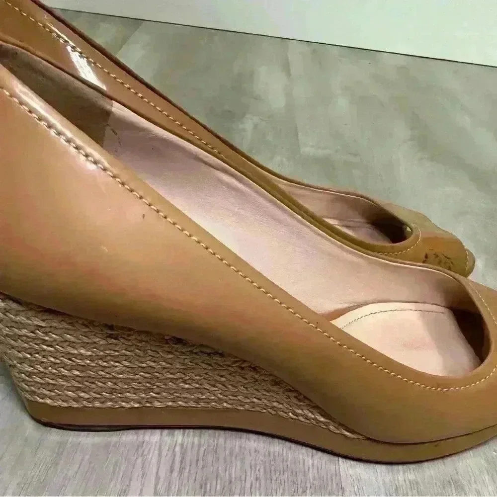 Prada Peep Toe Wedge Espadrille Heels Tan Patent Leather Size 37.5 us 7